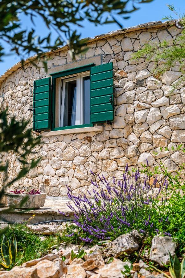 Island Getaway - Heritage House Mirce Exteriér fotografie